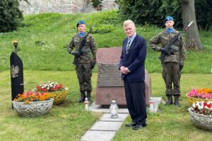 04.07.2021. Kielce. Uroczystości z okazji 78. rocznicy śmierci generała Władysława Sikorskiego. Na zdjęciu: Krzysztof Witkowski - Stowarzyszenie Pamięci Narodowej „Czwartak” / Paulina Michta / Radio Kielce