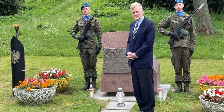 04.07.2021. Kielce. Uroczystości z okazji 78. rocznicy śmierci generała Władysława Sikorskiego. Na zdjęciu: Krzysztof Witkowski - Stowarzyszenie Pamięci Narodowej „Czwartak” / Paulina Michta / Radio Kielce