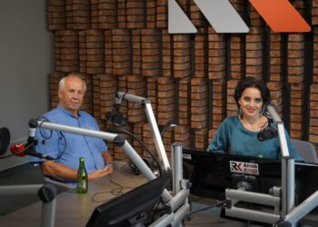 19.07.2021. Radio Kielce. Punkty Widzenia. Na zdjęciu (od lewej): dr Jerzy Staszczyk - konsultant wojewódzki w dziedzinie epidemiologii, Magdalena Sitek - Radio Kielce / Dionizy Krawczyński / Radio Kielce