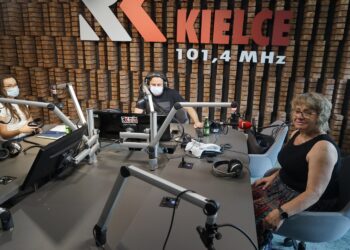 29.07.2021 Radio Kielce. Punkty Widzenia. Od lewej: mł. asp. Joanna Żelezik - Komenda Wojewódzka Policji w Kielcach, Robert Szumielewicz - Radio Kielce, prof. Janina Kowalik - socjolog / Dionizy Krawczyński / Radio Kielce