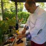 30.07.2021. Letnia kuchnia Radia Kielce. Piątkowa rybka. Na zdjęciu Marcin Maciąg, szef kuchni hotelu Pod Ciżemką w Sandomierzu / Anna Kwapisz / Radio Kielce