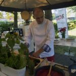 30.07.2021. Letnia kuchnia Radia Kielce. Piątkowa rybka. Na zdjęciu Marcin Maciąg, szef kuchni hotelu Pod Ciżemką w Sandomierzu / Anna Kwapisz / Radio Kielce