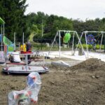 26.07.2021. Kielce. Budowa mini ogrodu sensorycznego w Parku imienia Adolfa Dygasińskiego / Anita Banaś / Radio Kielce