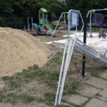 26.07.2021. Kielce. Budowa mini ogrodu sensorycznego w Parku imienia Adolfa Dygasińskiego / Anita Banaś / Radio Kielce