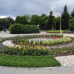 26.07.2021. Kielce. Budowa mini ogrodu sensorycznego w Parku imienia Adolfa Dygasińskiego / Anita Banaś / Radio Kielce