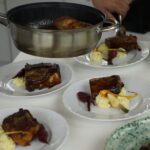 15.07.2021. Letnia kuchnia Radia Kielce. Mięsny czwartek przygotował Konrad Stokowiec - szef restauracji Willi Hueta / Anna Kwapisz / Radio Kielce