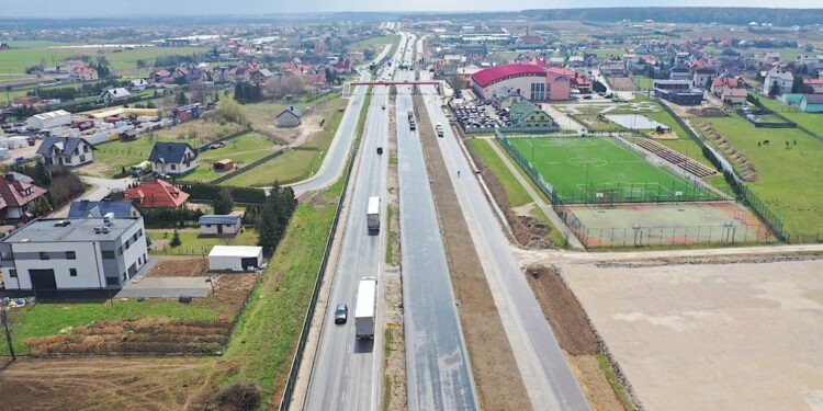 21.04.2021. Morawica. Obwodnica / Jarosław Kubalski / Radio Kielce