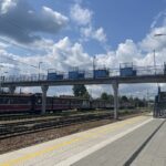 21.07.2021. Skarżysko-Kamienna. Demontaż kładki nad torami kolejowymi / Anna Głąb / Radio Kielce