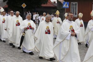 17.07.2021. Daleszyce. Uroczystość koronacji obrazu Matki Bożej Daleszyckiej / Jarosław Kubalski / Radio Kielce