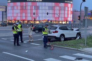 14.07.2021. Kielce. Wypadek na skrzyżowaniu alei Solidarności i ulicy Świętokrzyskiej / Wiktor Taszłow / Radio Kielce