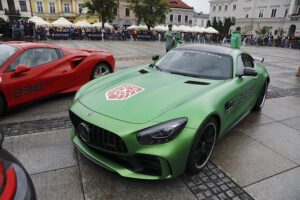 03.07.2021. Kielce. 17. Gran Turismo Polonia. Superauta na kieleckim rynku / Jarosław Kubalski / Radio Kielce