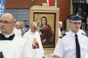 17.07.2021. Daleszyce. Uroczystość koronacji obrazu Matki Bożej Daleszyckiej / Jarosław Kubalski / Radio Kielce