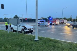 14.07.2021. Kielce. Wypadek na skrzyżowaniu alei Solidarności i ulicy Świętokrzyskiej / Wiktor Taszłow / Radio Kielce