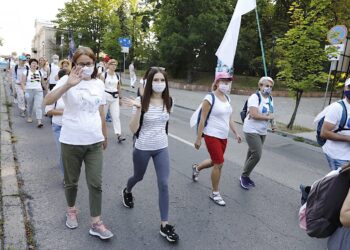 09.08.2020. Kielce. 39. Piesza Pielgrzymka Kielecka na Jasną Górę wyruszyła ze stolicy województwa świętokrzyskiego / Jarosław Kubalski / Radio Kielce