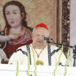 17.07.2021. Daleszyce. Uroczystość koronacji obrazu Matki Bożej Daleszyckiej. Na zdjęciu: kardynał Stanisław Dziwisz / Jarosław Kubalski / Radio Kielce