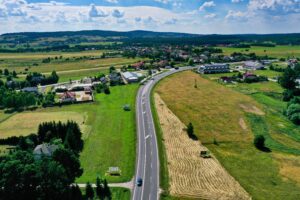 28.06.2021. Trasa S74 pomiędzy Kielcami i Mniowem / Jarosław Kubalski / Radio Kielce