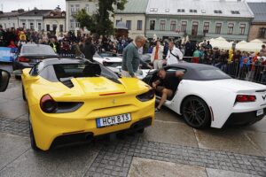 03.07.2021. Kielce. 17. Gran Turismo Polonia. Superauta na kieleckim rynku / Jarosław Kubalski / Radio Kielce