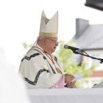 17.07.2021. Daleszyce. Uroczystość koronacji obrazu Matki Bożej Daleszyckiej. Na zdjęciu: kardynał Stanisław Dziwisz / Jarosław Kubalski / Radio Kielce