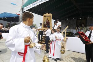 17.07.2021. Daleszyce. Uroczystość koronacji obrazu Matki Bożej Daleszyckiej / Jarosław Kubalski / Radio Kielce