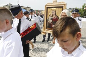 17.07.2021. Daleszyce. Uroczystość koronacji obrazu Matki Bożej Daleszyckiej / Jarosław Kubalski / Radio Kielce