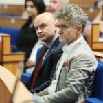 14.07.2021. Kielce. Przekazanie dofinansowania z Rządowego Programu Wieloletniego "Senior+". Na zdjęciu (od lewej): Rafał Nowak - wicewojewoda, Krzysztof Słoń - senator / Wiktor Taszłow / Radio Kielce