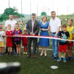 Na zdjęciu (od lewej): Dariusz Sarek - sołtys Mójczy, Krzysztof Słoń - senator PiS, Anna Krupka - wiceminister sportu, Dariusz Meresiński - burmistrz Daleszyc / Wiktor Taszłow / Radio Kielce