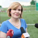 24.07.2021. Mójcza. Otwarcie boiska do piłki nożnej. Na zdjęciu: Anna Krupka - wiceminister sportu / Wiktor Taszłow / Radio Kielce