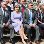 25.07.2021. Ciekoty. Konkurs „Bezpieczne Gospodarstwo Rolne”. Na zdjęciu (od lewej): Tadeusz Jakubowski - dyrektor KRUS w Kielcach, Anna Krupka - wiceminister dziedzictwa narodowego, kultury i sportu, Krzysztof Słoń - senator PiS i Aleksandra Hadzik - prezes Kasy Rolniczego Ubezpieczenia Społecznego / Wiktor Taszłow / Radio Kielce