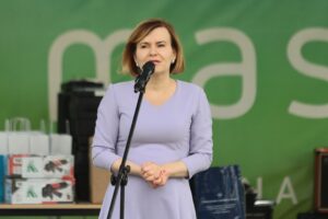 25.07.2021. Ciekoty. Konkurs „Bezpieczne Gospodarstwo Rolne”. Na zdjęciu: Anna Krupka - wiceminister dziedzictwa narodowego, kultury i sportu / Wiktor Taszłow / Radio Kielce