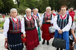 25.07.2021. Busko-Zdrój. Drugi dzień przesłuchań uczestników finałowego konkursu 45. Buskich Spotkań z Folklorem / Wiktor Taszłow / Radio Kielce