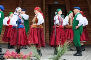 25.07.2021. Busko-Zdrój. Drugi dzień przesłuchań uczestników finałowego konkursu 45. Buskich Spotkań z Folklorem / Wiktor Taszłow / Radio Kielce