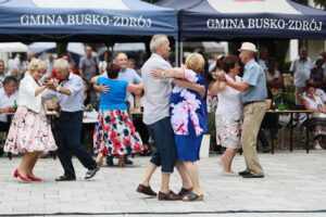 25.07.2021. Busko-Zdrój. Drugi dzień przesłuchań uczestników finałowego konkursu 45. Buskich Spotkań z Folklorem / Wiktor Taszłow / Radio Kielce