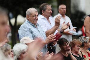 25.07.2021. Busko-Zdrój. Drugi dzień przesłuchań uczestników finałowego konkursu 45. Buskich Spotkań z Folklorem / Wiktor Taszłow / Radio Kielce