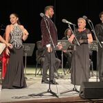 03.07.2021. Busko-Zdrój. 27 Międzynarodowy Festiwal im. Krystyny Jamroz w Busku Zdroju. Koncert „Buscy artyści Bogusławowi Kaczyńskiemu”. Na zdjęciu (od lewej): Joanna Nawrot, Klaudia Duda, Jakub Oczkowski, Roma Owsińska, Witold Matulka / Dorota Klusek / Radio Kielce