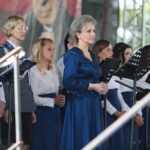 27.07.2021. Kielce. Msza z okazji Święta Policji. Na zdjęciu (w środku): Edyta Bobryk - dyrygent Chóru Parafii Garnizonowej z Kielc / Wiktor Taszłow / Radio Kielce