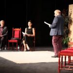 30.07.2021. Kielce. Czytanie perfomatywne sztuki pt. „Cudowna terapia”. Na zdjęciu (od lewej): Grzegorz Kwas, Anna Iwasiuta i Mirosław Bieliński / Wiktor Taszłow / Radio Kielce