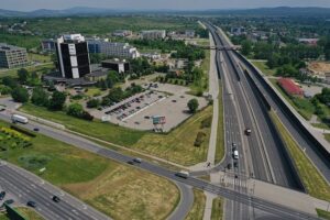 16.06.2021. Kielce. Dojazd do kampusu UJK / Jarosław Kubalski / Radio Kielce