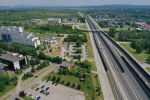 16.06.2021. Kielce. Dojazd do kampusu UJK / Jarosław Kubalski / Radio Kielce