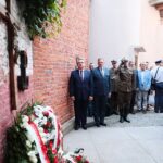 30.07.2021. Kielce. 76. rocznica rozbicia więzienia przez oddział "Szarego". Na zdjęciu (w środku): Jan Józef Kasprzyk - szef Urzędu do Spraw Kombatantów i Osób Represjonowanych / Wiktor Taszłow / Radio kielce