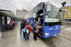 03.07.2021. Kielce. Autobus na Święty Krzyż / Jarosław Kubalski / Radio Kielce