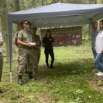 17.07.2021. Lipie. Przekazanie nieśmiertelnika Jana Święcickiego rodzinie / Anna Głąb / Radio Kielce