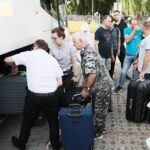 31.07.2021. Kielce. Wyjazd podopiecznych Świętokrzyskiego Stowarzyszenia "Niepełnosprawni Plus"  na obóz rehabilitacyjny do Sarbinowa nad Bałtyk / Wiktor Taszłow / Radio Kielce