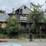 15.07.2021. Kielce. Uszkodzone zabezpieczenia domu przy ulicy Żeromskiego 41 / Jarosław Kubalski / Radio Kielce