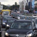 22.07.2021. Kielce. Dachowanie na rondzie u zbiegu ulic IX Wieków, Okrzei i Paderewskiego / Jarosław Kubalski / Radio Kielce