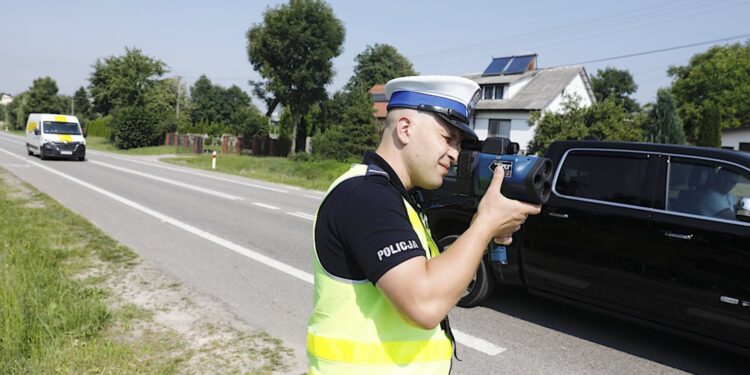 Jechał w obszarze zabudowanym mając na liczniku 131 km/h