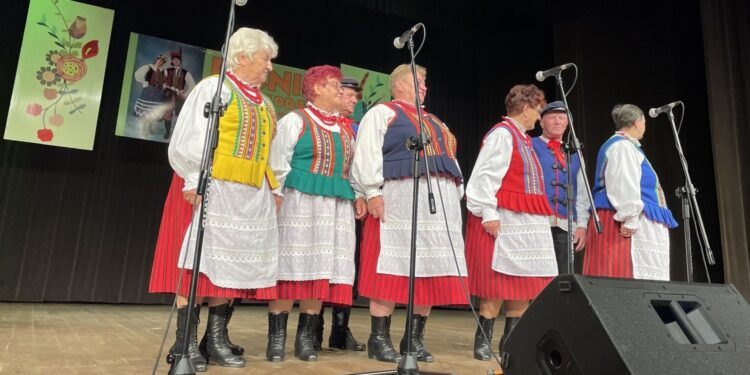 11.07.2021. Jędrzejów. Eliminacje do Buskich Spotkań z Folklorem / Michał Kita / Radio Kielce