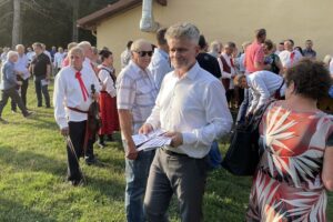 17.07.2021. Jeżynów. Piknik podczas którego politycy i sympatycy PiS promowali nowy program społeczno-gospodarczy rządu. Na zdjęciu: Krzysztof Słoń - senator PiS / Michał Kita / Radio Kielce