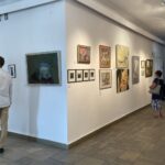 17.07.2021. Sandomierz. Wystawa podsumowująca 20–lecie sandomierskich plenerów malarskich / Grażyna Szlęzak-Wójcik / Radio Kielce