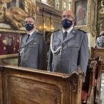 21.07.2021. Sandomierz. Święto policji. Na zdjęciu (od lewej): od lewej nadkomisarz Wojciech Szymczyk - zastępca komendanta powiatowego policji w Sandomierzu, inspektor Ryszard Komański - komendant powiatowy policji w Sandomierzu / Grażyna Szlęzak-Wójcik / Radio Kielce