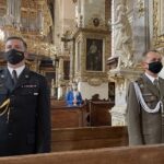 21.07.2021. Sandomierz. Święto policji. Na zdjęciu (od lewej): Andrzej Włodarczyk - zastępca komendanta powiatowego PSP w Sandomierzu, ppłk Artur Gołębiowski - komendant WKU w Sandomierzu / Grażyna Szlęzak-Wójcik / Radio Kielce